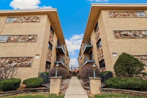 6864 Northwest Hwy, Chicago, IL 60631-1375