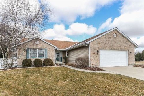 218 Jake Ln, Pingree Grove, IL 60140-8363