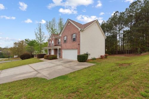 165 Trelawney Dr, Porterdale, GA 30016-6888