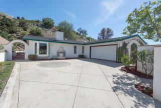 2927 Hypoint Ave, Escondido, CA 92027-5325