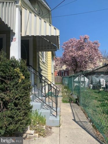 20 Hanford Pl, Trenton, NJ 08609-2508