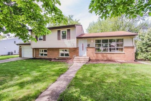 1514 Reynolds Dr, Palatine, IL 60074-4124