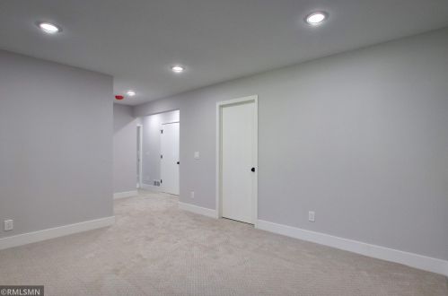 4353 Bear Path Trl, Saint Paul MN  55122-2218 exterior