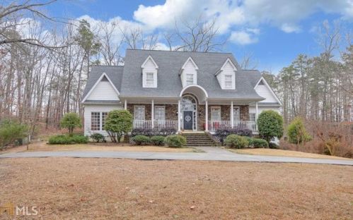 715 Cross Creek Dr, Toccoa, GA 30577-2773