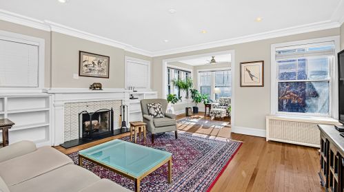 440 Aldine Ave, Chicago, IL 60657-3633