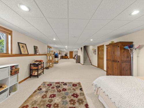 1315 Yorkshire Dr, Sycamore IL  60178-3236 exterior