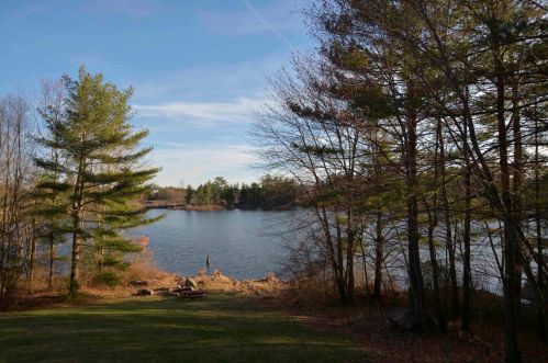 27 Hunt Pond Rd, Sandown, NH 03873-2141