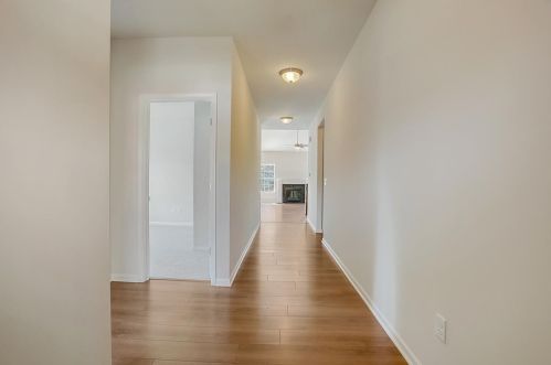 120 Reston Ct, Sycamore IL  60178-3000 exterior