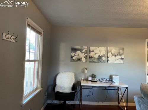 608 Veta Ave, Pueblo, CO 81004-1354