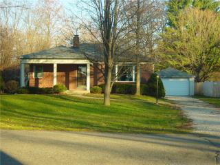 6139 Oxford St, Indianapolis IN  46220-2925 exterior