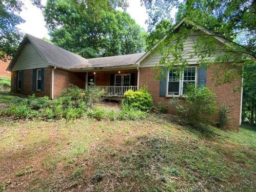 1639 Rocky Top Dr, Lilburn, GA 30047-2593