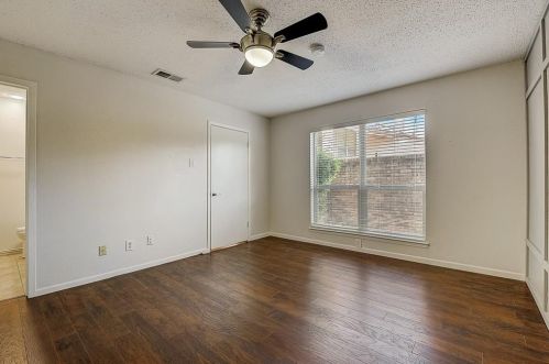 9504 Amberton Pkwy, Dallas TX  75243-3228 exterior