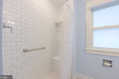 7418 Cedar Ave, Silver Spring MD 20912-4246 exterior