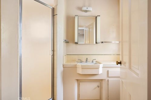 740 West St, Anaheim CA  92801-4708 exterior