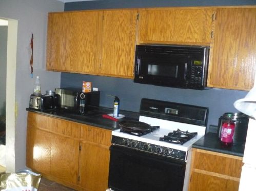 404 Douglas St, Joliet, IL 60435-6106