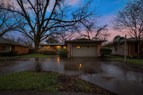 6912 Clemson Dr, Dallas TX  75214-1713 exterior