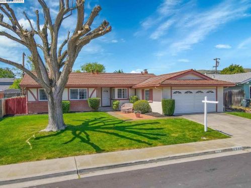 8560 Ardmore Pl, Pleasanton, CA 94568-1112