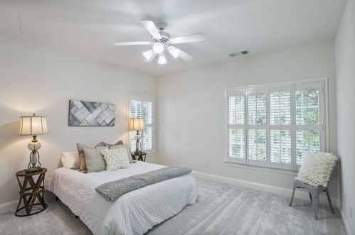 710 Lake Summit Dr, Atlanta GA  30342-1919 exterior