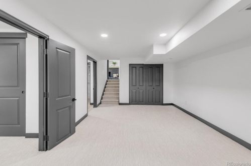 6243 Niagara Way, Englewood CO 80111-4443 exterior