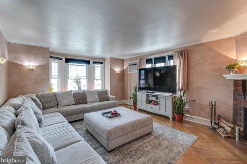 4024 Hartel Ave, Philadelphia, PA 19136-3112