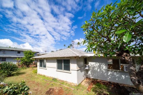 1028 19th Ave, Honolulu HI  96816-4607 exterior