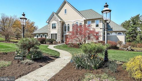 1910 Rosewood Ln, York, PA 17403-4498