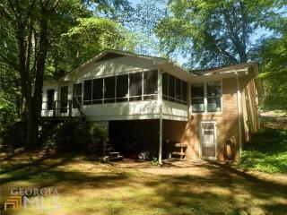 302 Shoreside Dr, Martin, GA 30557-4918