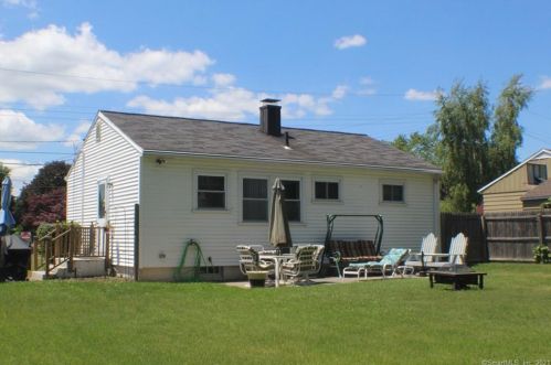 63 Sunset Dr, Derby, CT 06418-2218