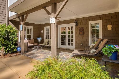 4734 Dudley Ln, Atlanta GA  30327-3330 exterior