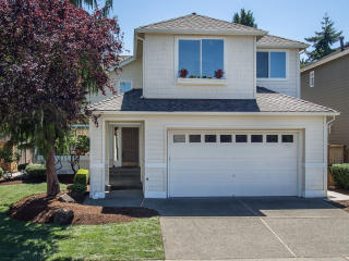 25007 41st Dr, Bellevue, WA 98029-5782