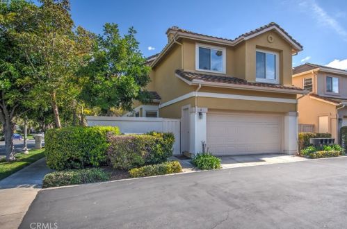 2 Altezza, Irvine CA  92606-8909 exterior