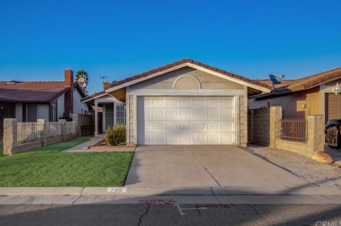 756 Mariposa Dr, Rialto, CA 92376-3177