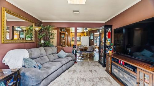 10075 Hedrick Ave, Riverside CA  92503-2377 exterior