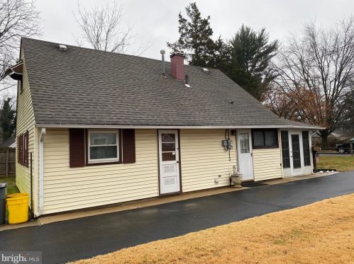 1062 Terrace Blvd, Trenton, NJ 08618-1967