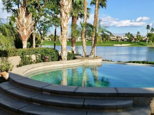 49784 Via Conquistador, La Quinta, CA 92253-8422