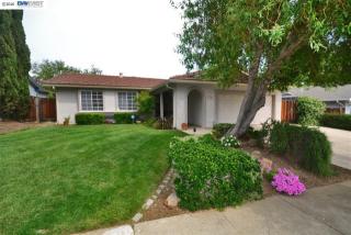 7769 Fairoaks Dr, Pleasanton, CA 94588-3609