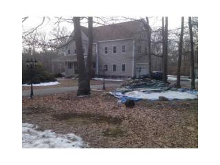 17 Joann Dr, Tiverton, RI 02878-3521
