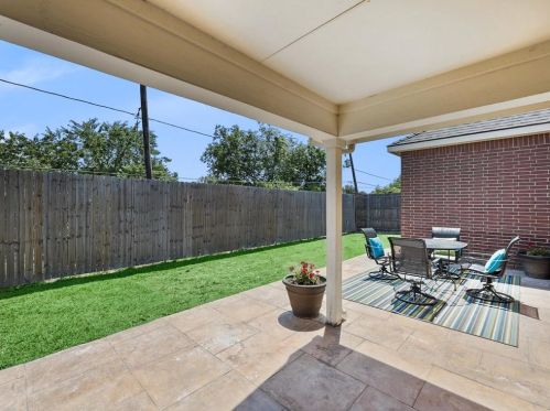 6552 Fairview Dr, Fort Worth TX  76148-1440 exterior