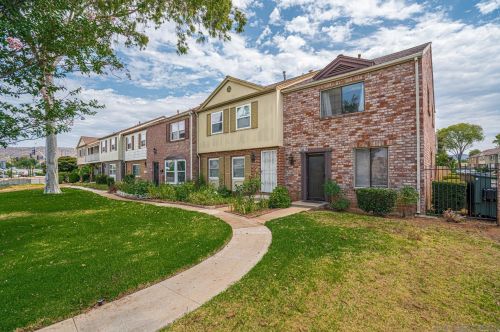 1293 Mollison Ave, El Cajon, CA 92021-3296