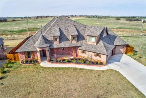 525 Elm St, Piedmont, OK 73078-8840