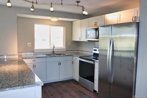 120 Mckinley Dr, Bennett, CO 80102-8608