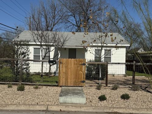 924 53rd St, Austin TX  78751-2246 exterior