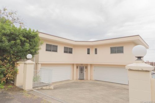 1020 Spencer St, Honolulu, HI 96822-3748