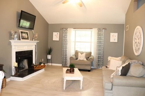 936 Rose Creek Trl, Holly Springs, GA 30189-6702