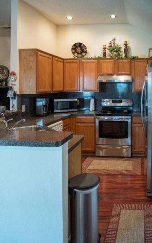 1821 Canterbury Cir, Fort Worth TX  76112-4001 exterior