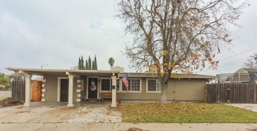 941 Trinity St, Manteca, CA 95336-5934