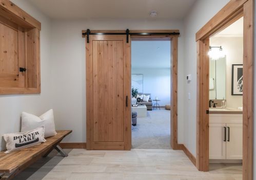 11768 Rhineland Ave, Truckee CA  96161-7069 exterior