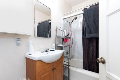 341 Chevy Chase Dr, Glendale CA  91205-4440 exterior