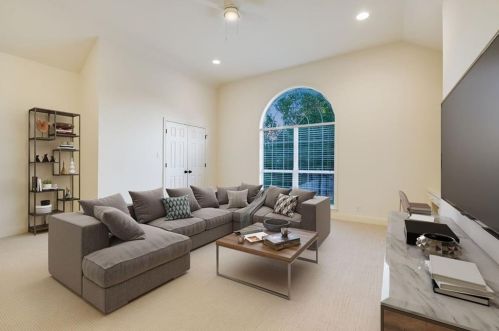 3001 Chatelaine Dr, Austin TX  78746-6895 exterior