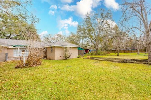 1316 Courtney Dr, Richmond TX 77469-4208 exterior